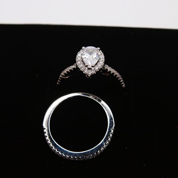 Beautiful 2 Pc. Halo Teardrop Bridal Set - Picture 5 of 8